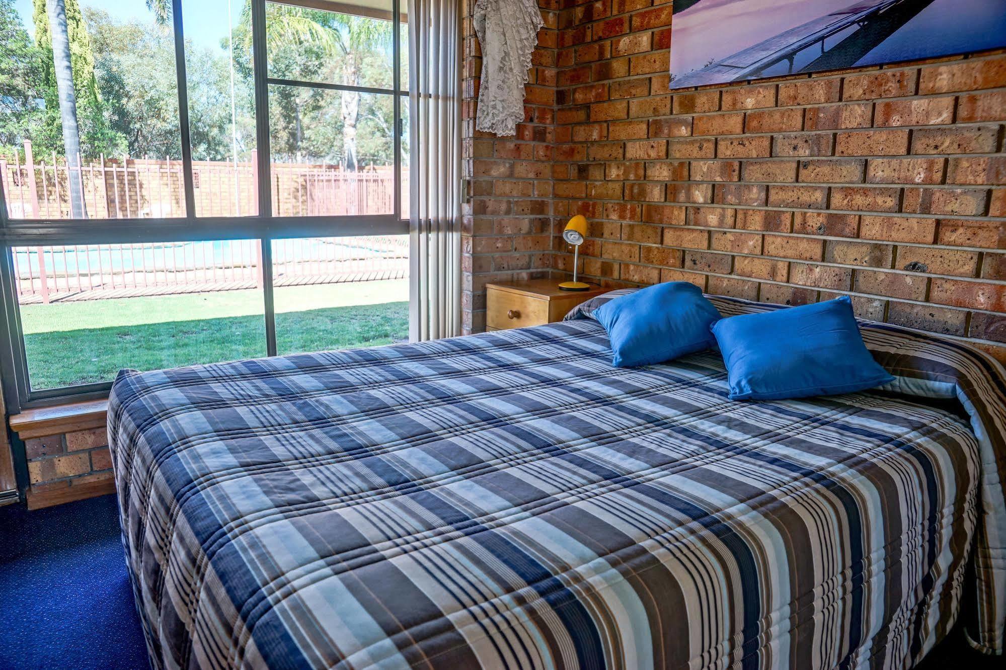 Kadina Gateway Motor Inn Bagian luar foto